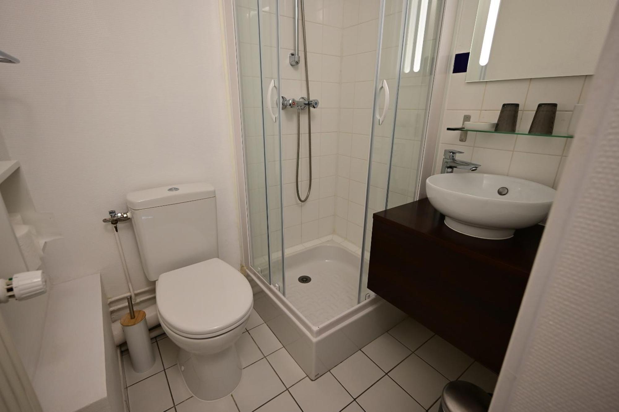 Hotel La Cuisine Des Lulus Montainville  Стая снимка