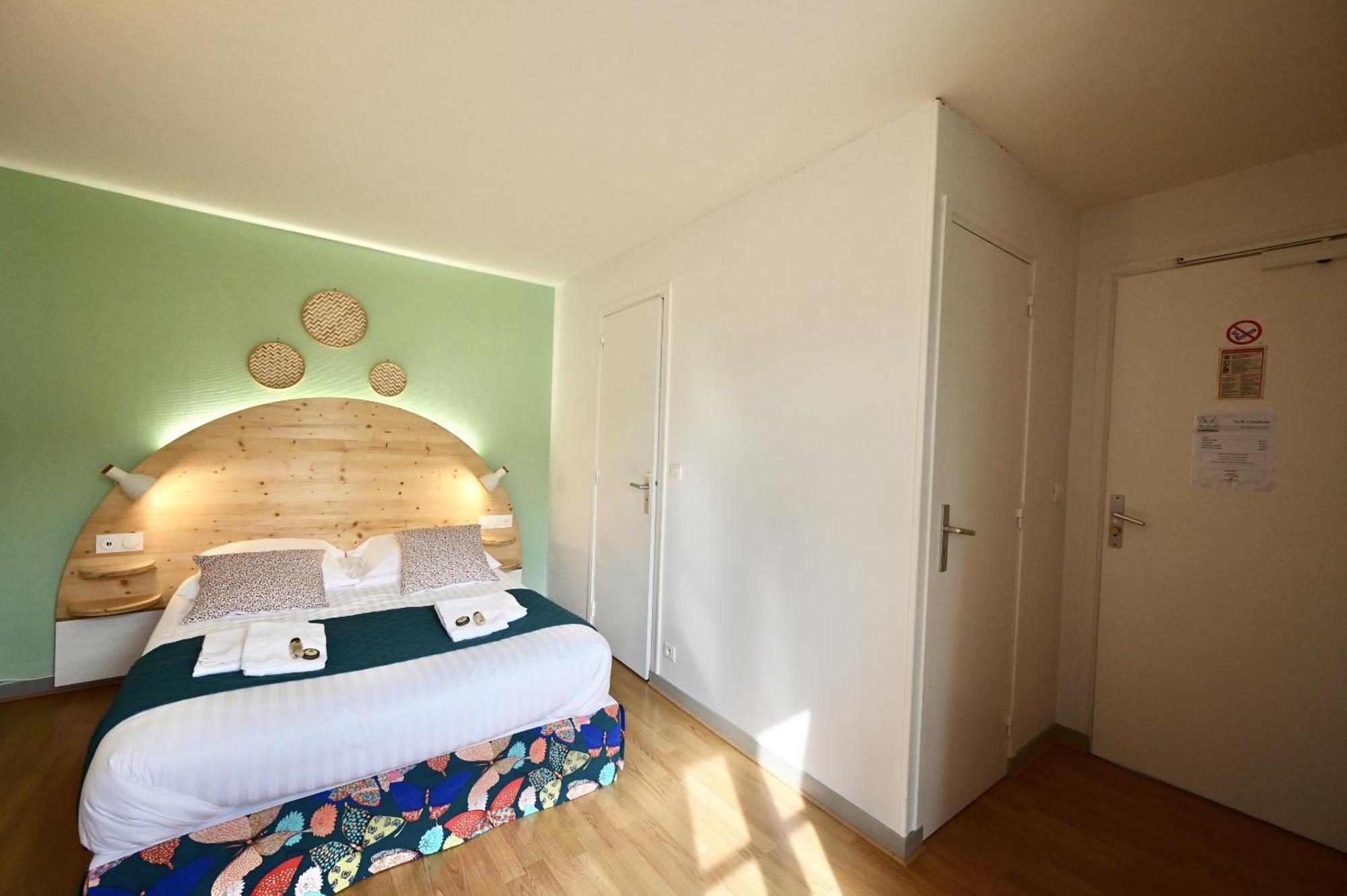 Hotel La Cuisine Des Lulus Montainville  Екстериор снимка