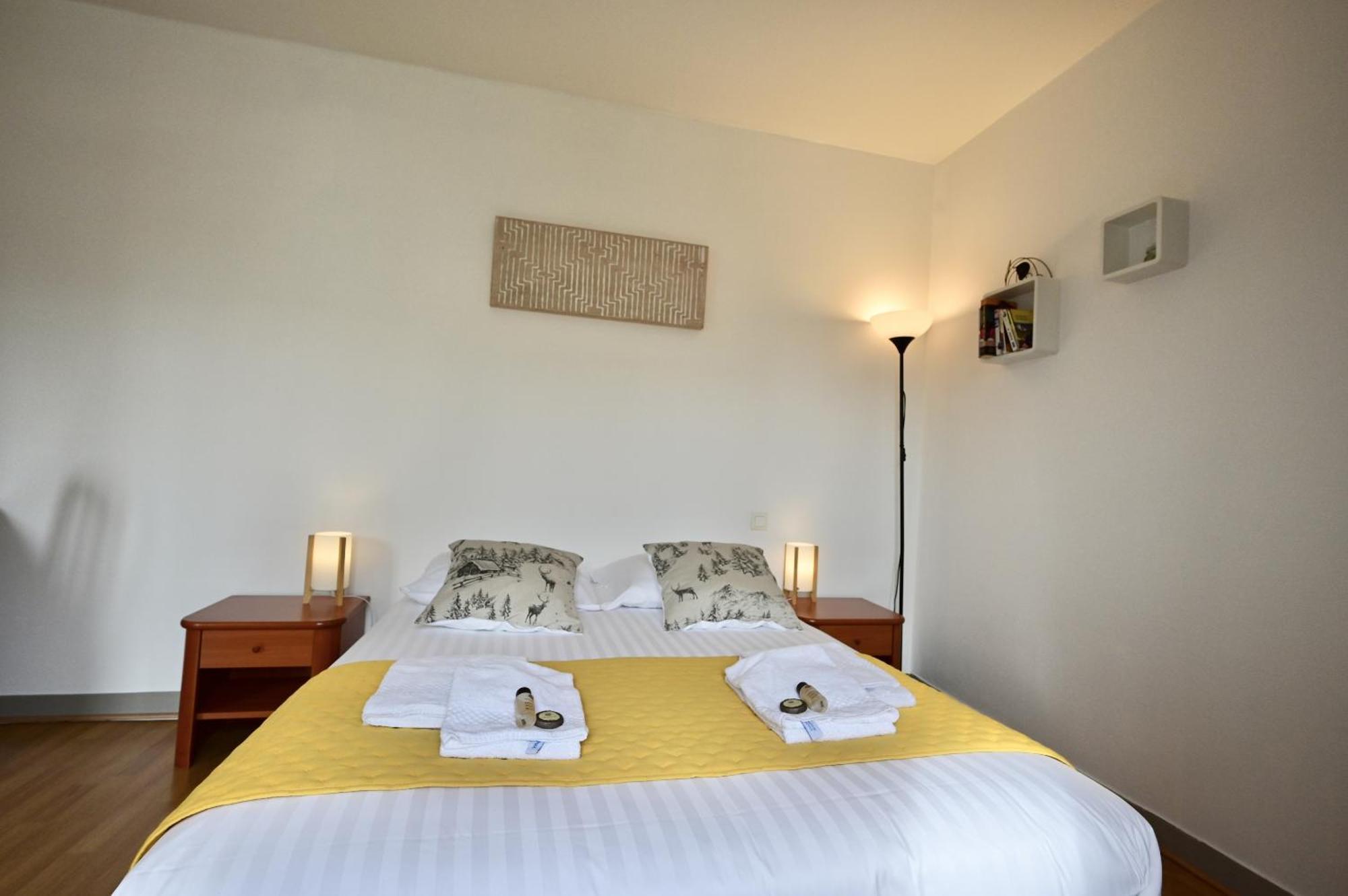 Hotel La Cuisine Des Lulus Montainville  Екстериор снимка