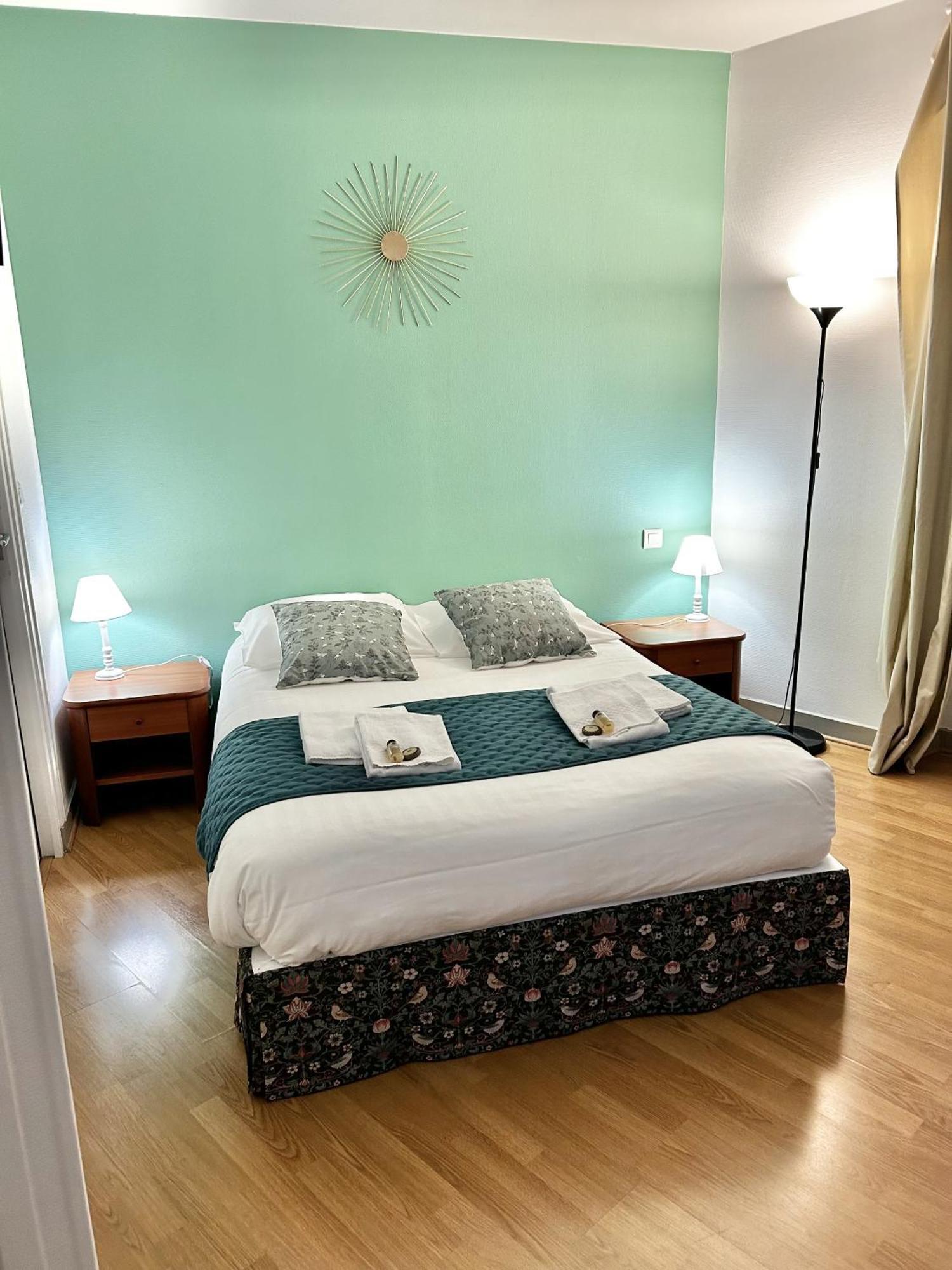 Hotel La Cuisine Des Lulus Montainville  Екстериор снимка