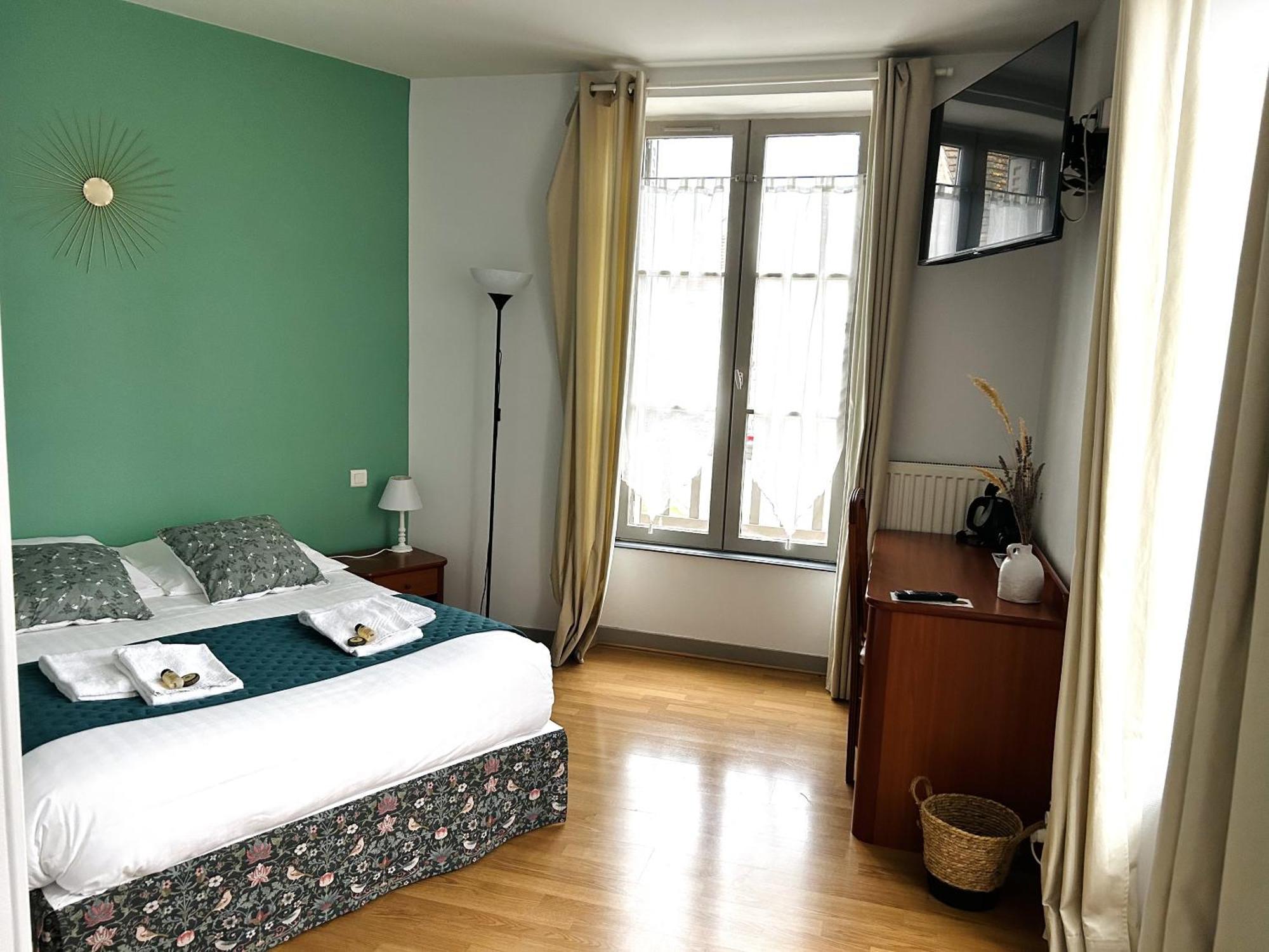 Hotel La Cuisine Des Lulus Montainville  Стая снимка